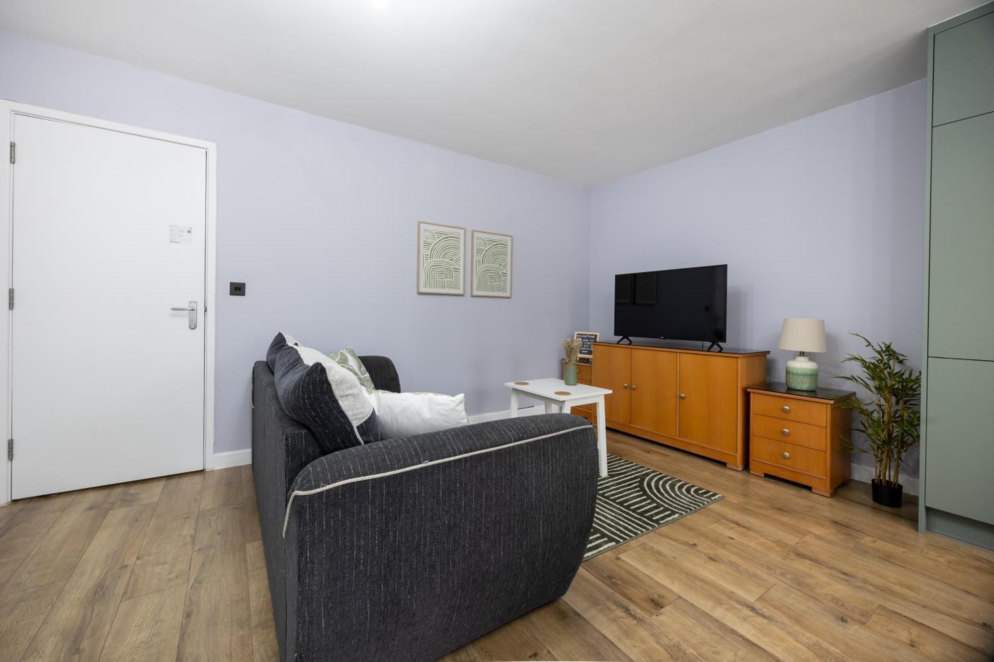 דירות רדינג Stunning 3Br, Free Parking, Near Town Center, Long Term Discoun מראה חיצוני תמונה