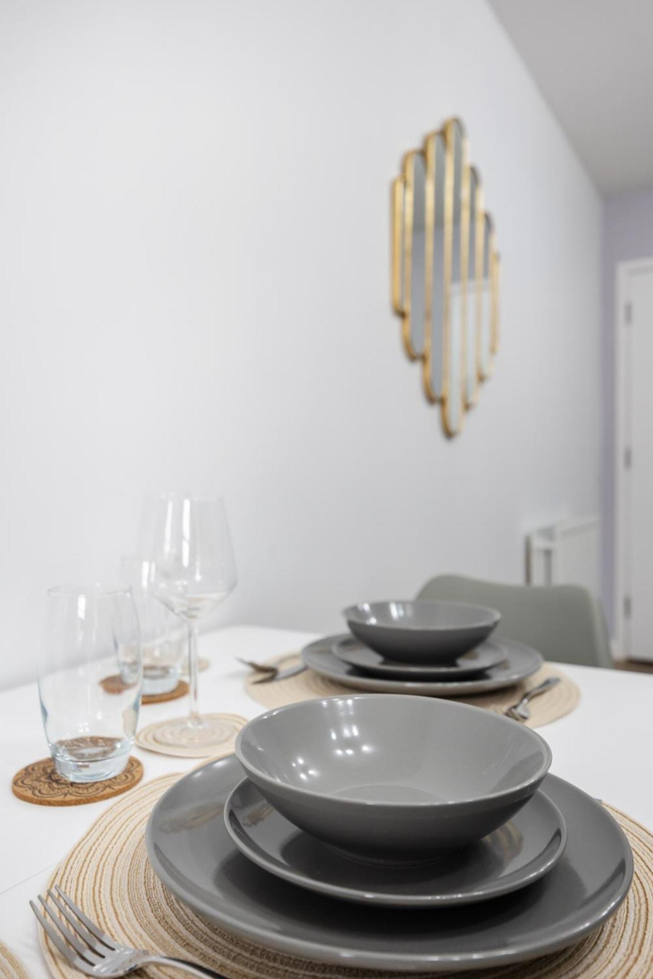 דירות רדינג Stunning 3Br, Free Parking, Near Town Center, Long Term Discoun מראה חיצוני תמונה